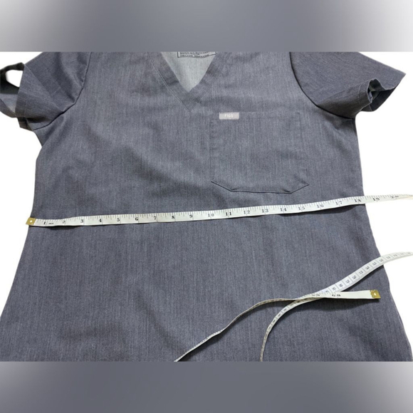 Figs - Catarina Scrub Top - Picture 14 of 16